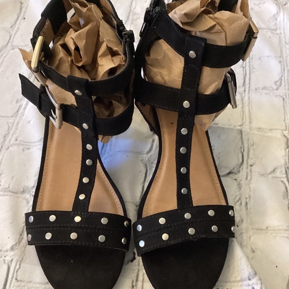 Faux Suede Block Heel Sandal ( Size: 10) NWOT - Picture 1 of 5